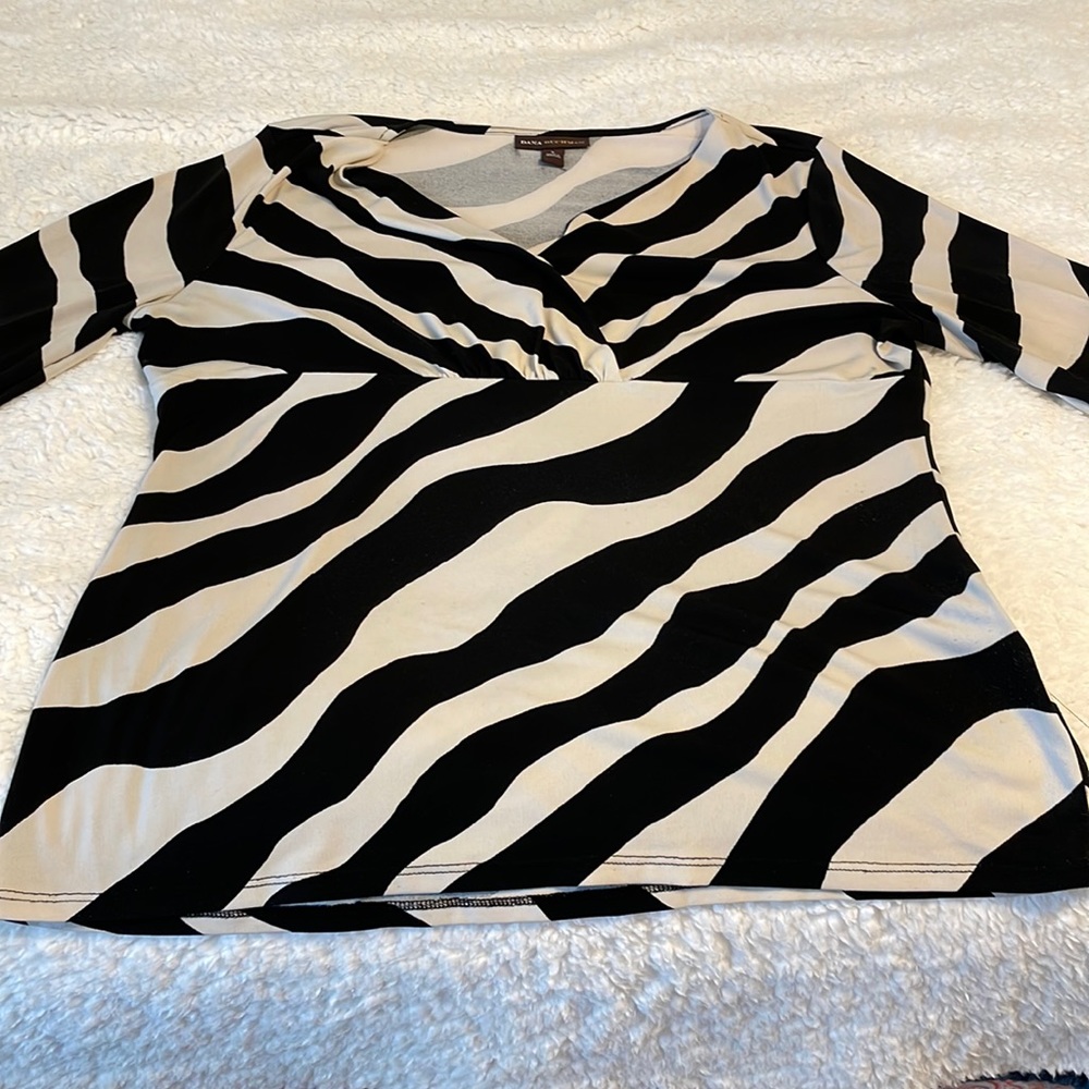 Dana Buchman striped blouse